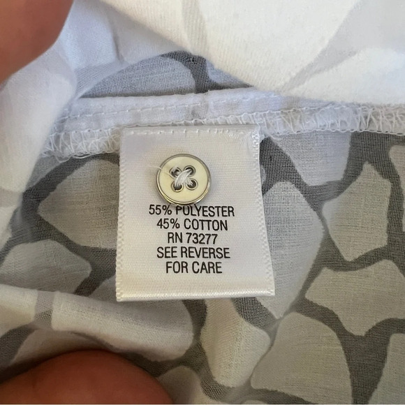 Dana Buchman Sheer Patterned White Button Down Size Medium - Picture 8 of 10